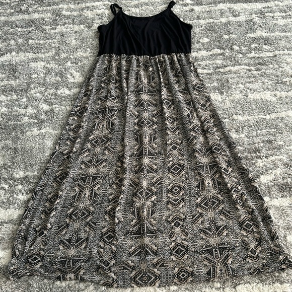 Just Be black and tan tribal maxi dress - Picture 3 of 7